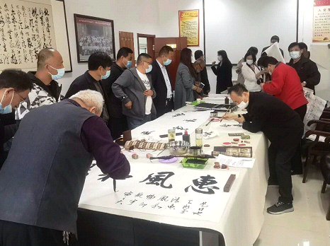 山东省聊城市直书画家协会开展迎“五·一”书画联谊活动